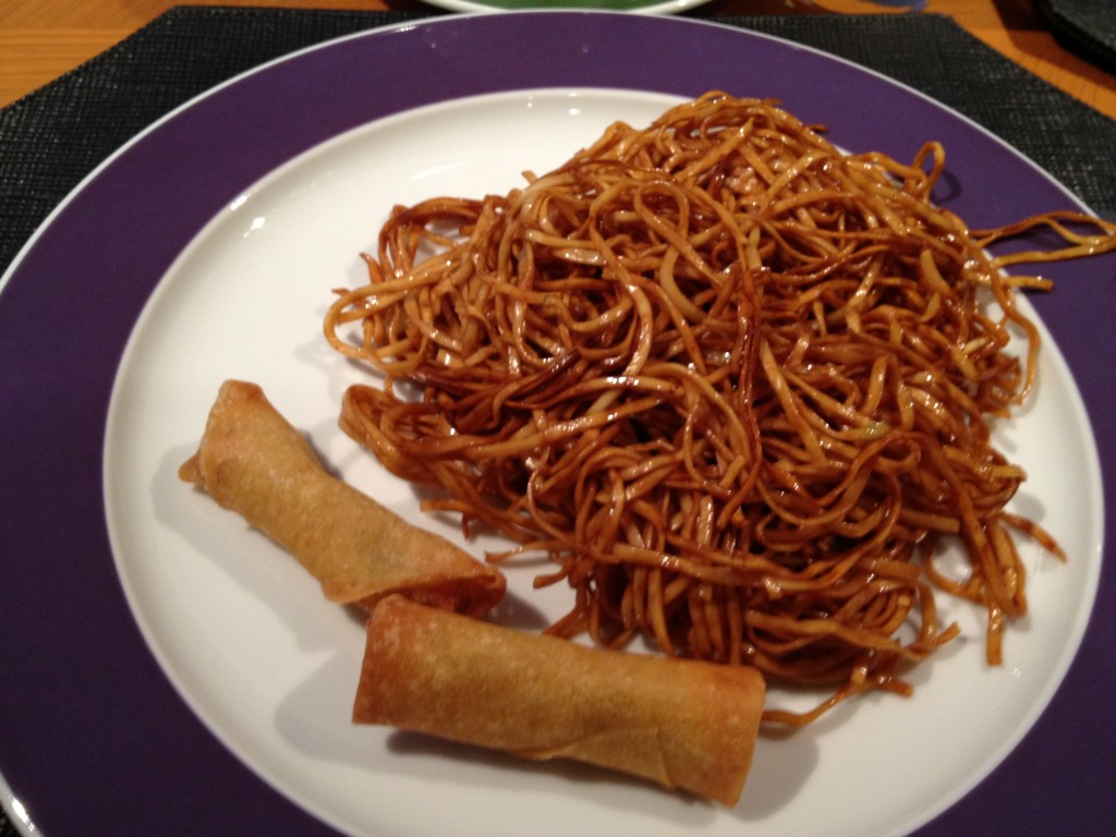 Now THAT'S a proper plate. Those noodles were delicious, and the spring rolls were great as well.